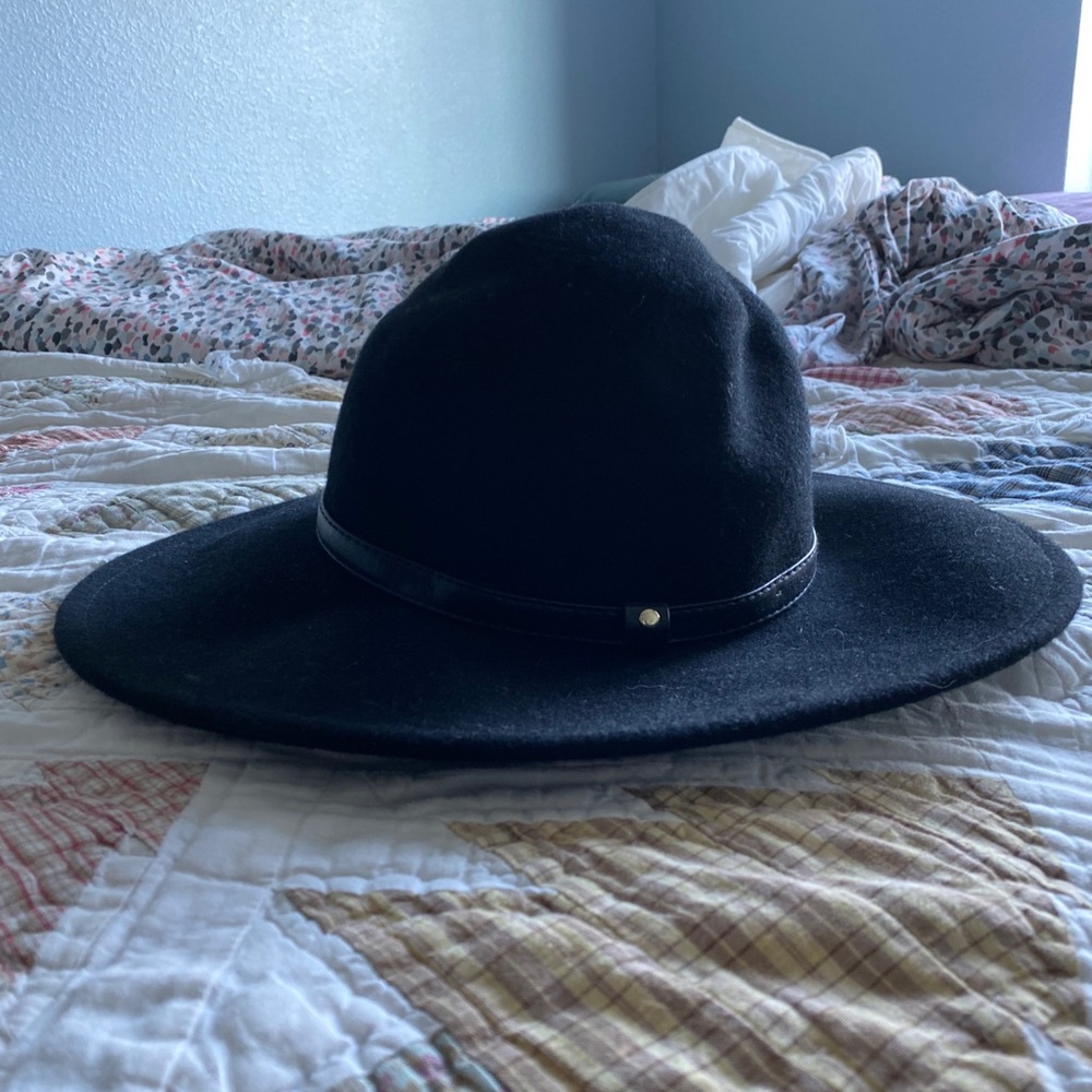 Black hat